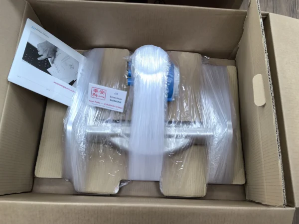 Endress Hauser/E+H Promass F 300 Coriolis mass flow meter - Image 2